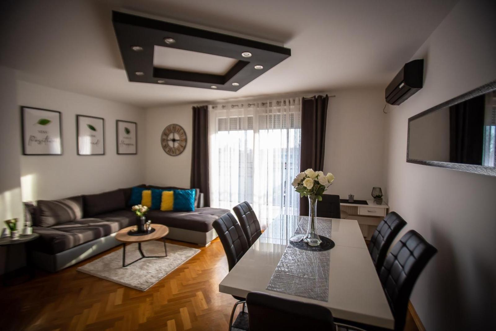 Apartman Elly Slavonski Brod Eksteriør billede